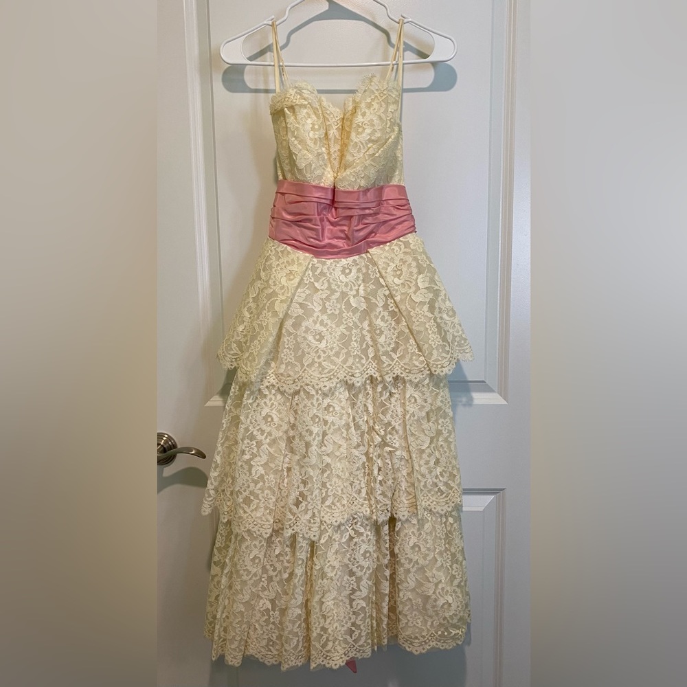 Vintage 1960s Lace, Pink-Bow Prom Dress